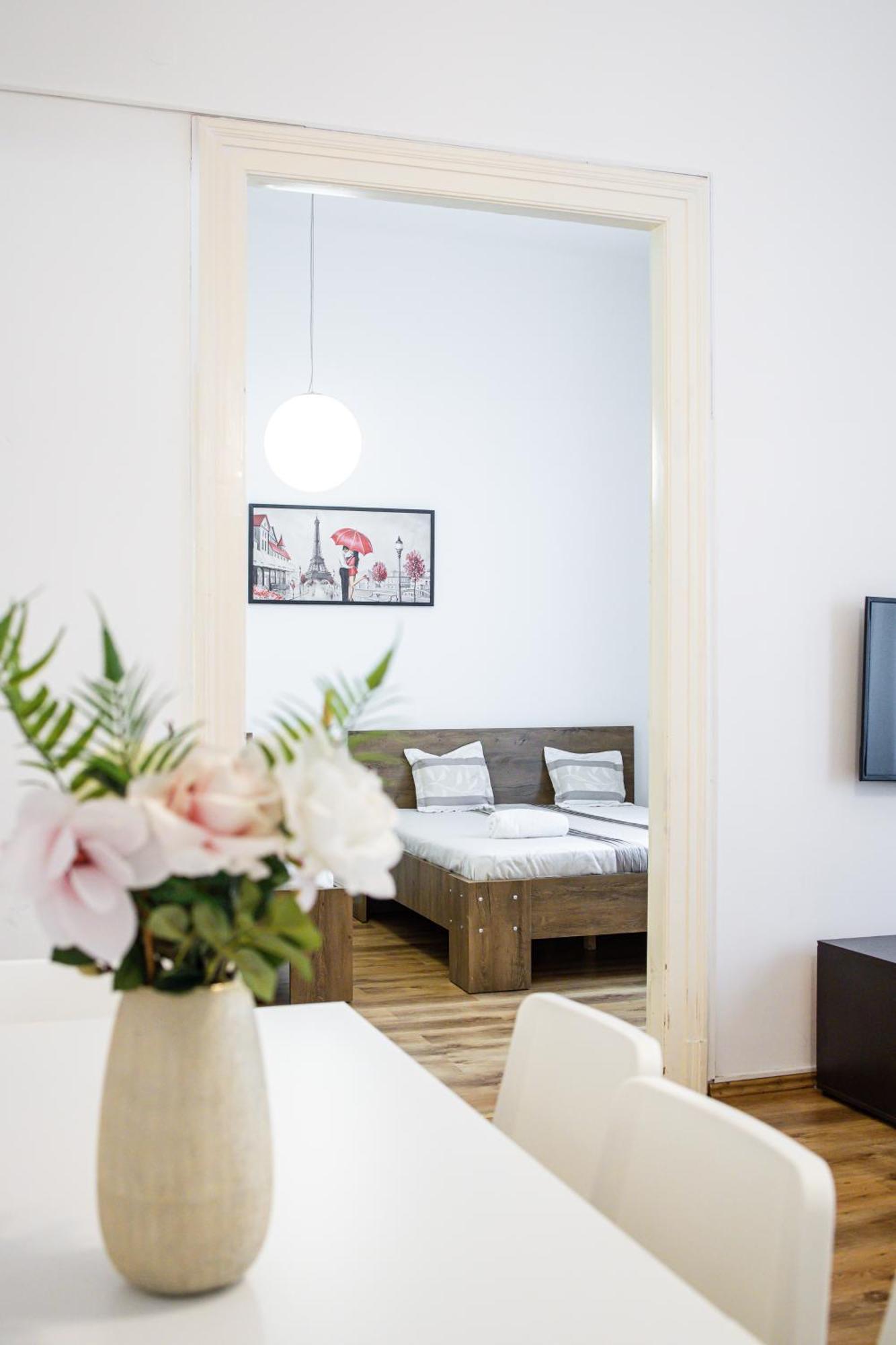 Real Apartments Lovag Budapest Exterior foto