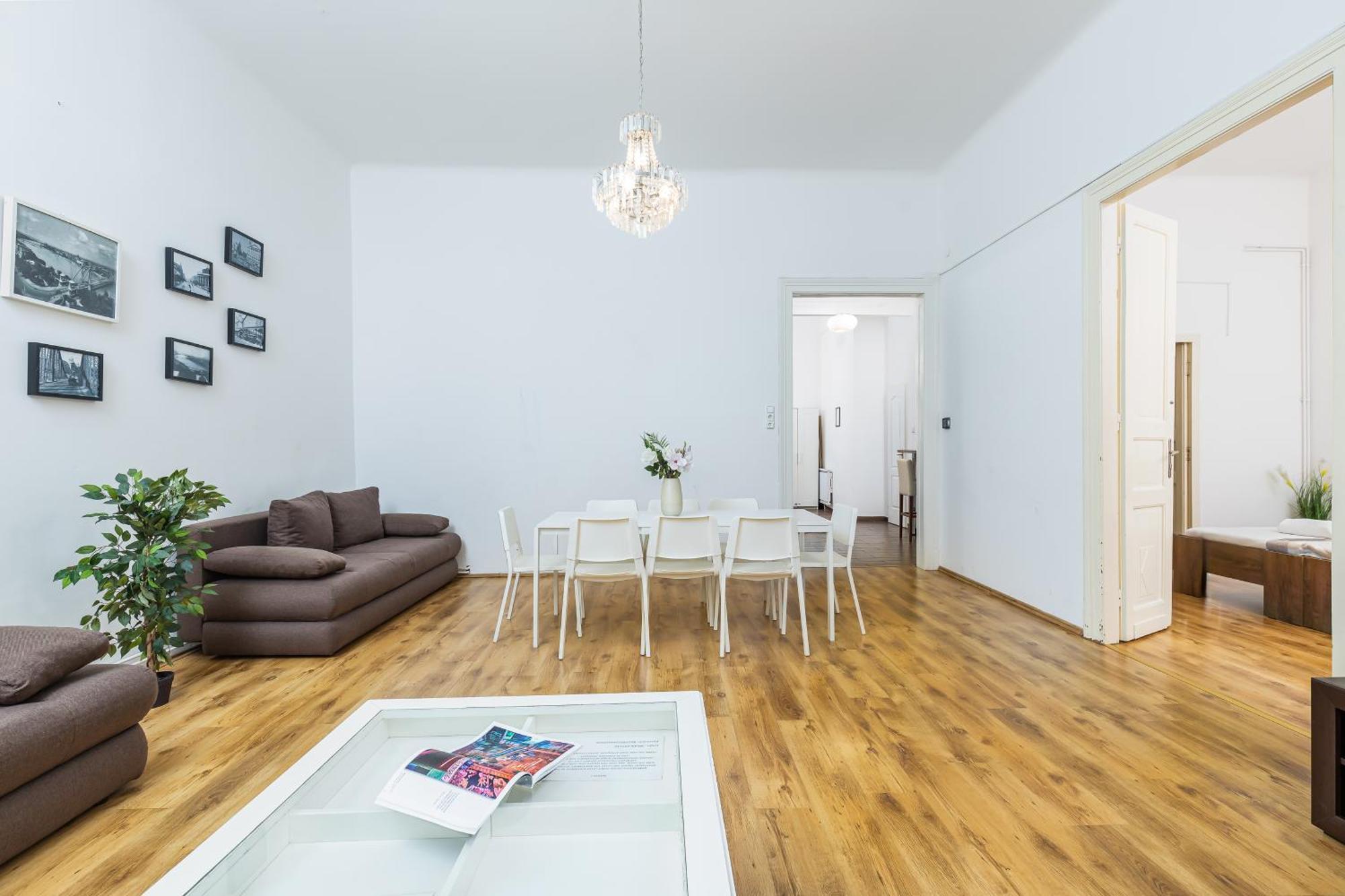 Real Apartments Lovag Budapest Exterior foto